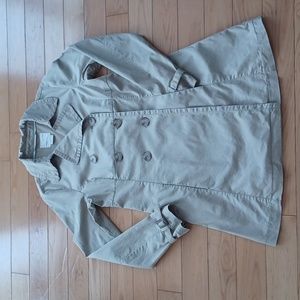 Old Navy Women's double breasted trench coat mid-lenght with belt.
